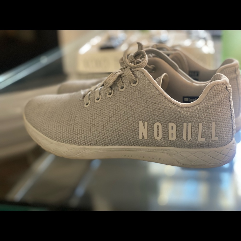 Nobull size 9